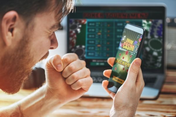 Bangladesh adult users reading app 678 card game entertainment content